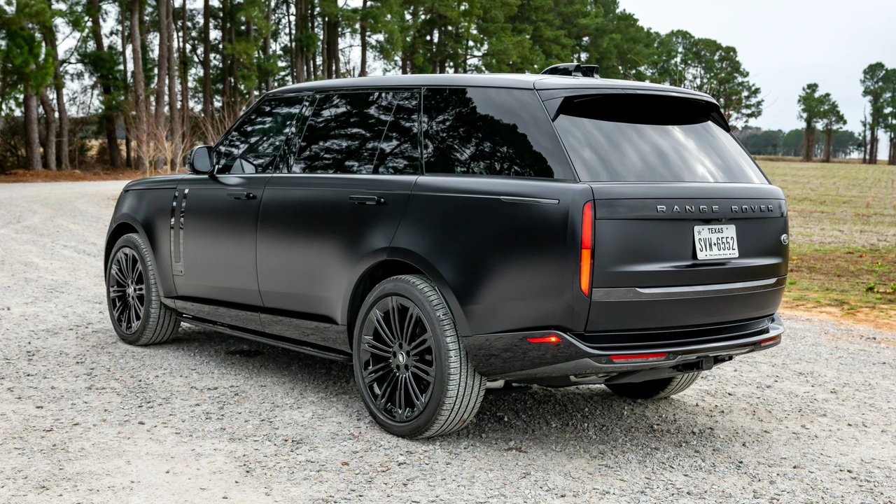 2023 Land Rover Range Rover L460 - Image 4 of 31