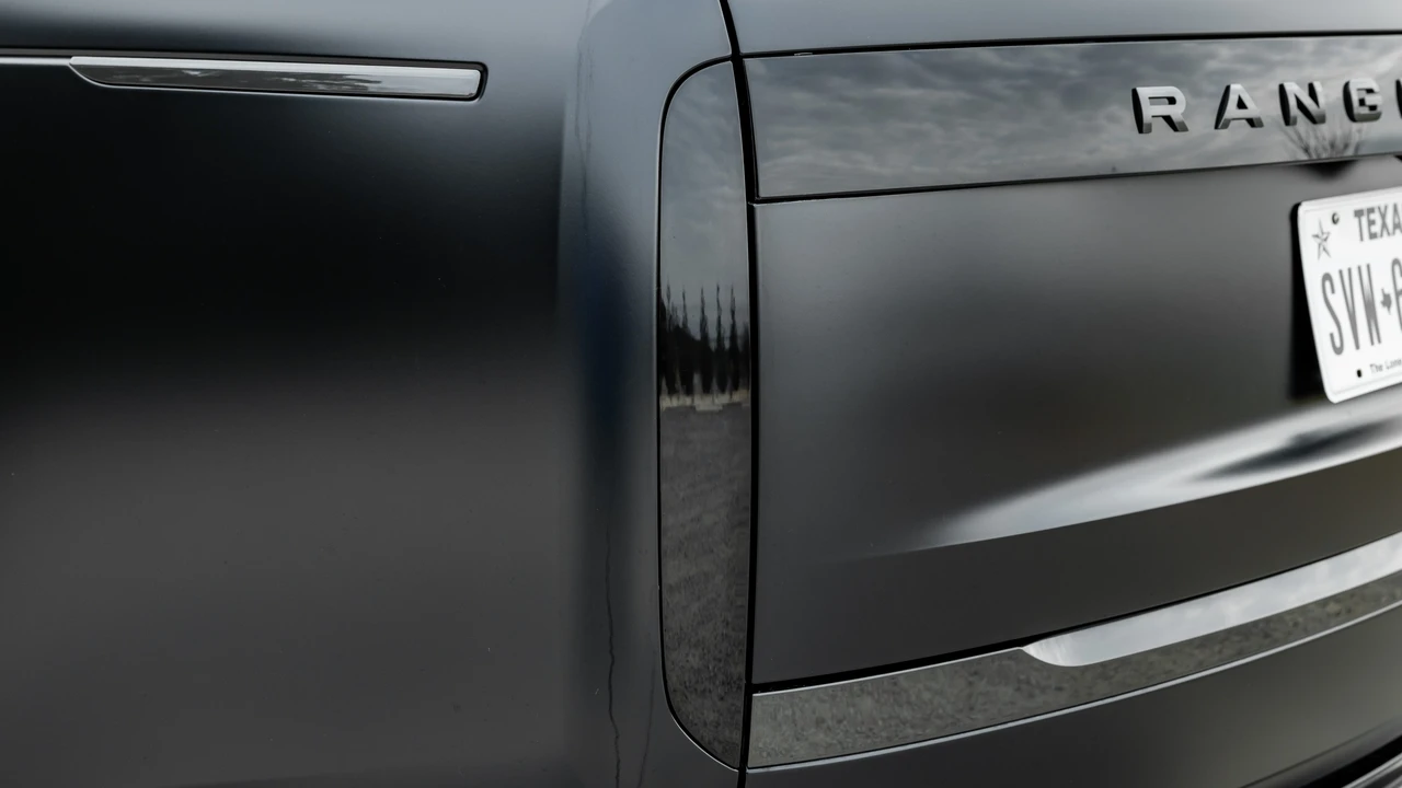2023 Land Rover Range Rover L460 - Image 19 of 31