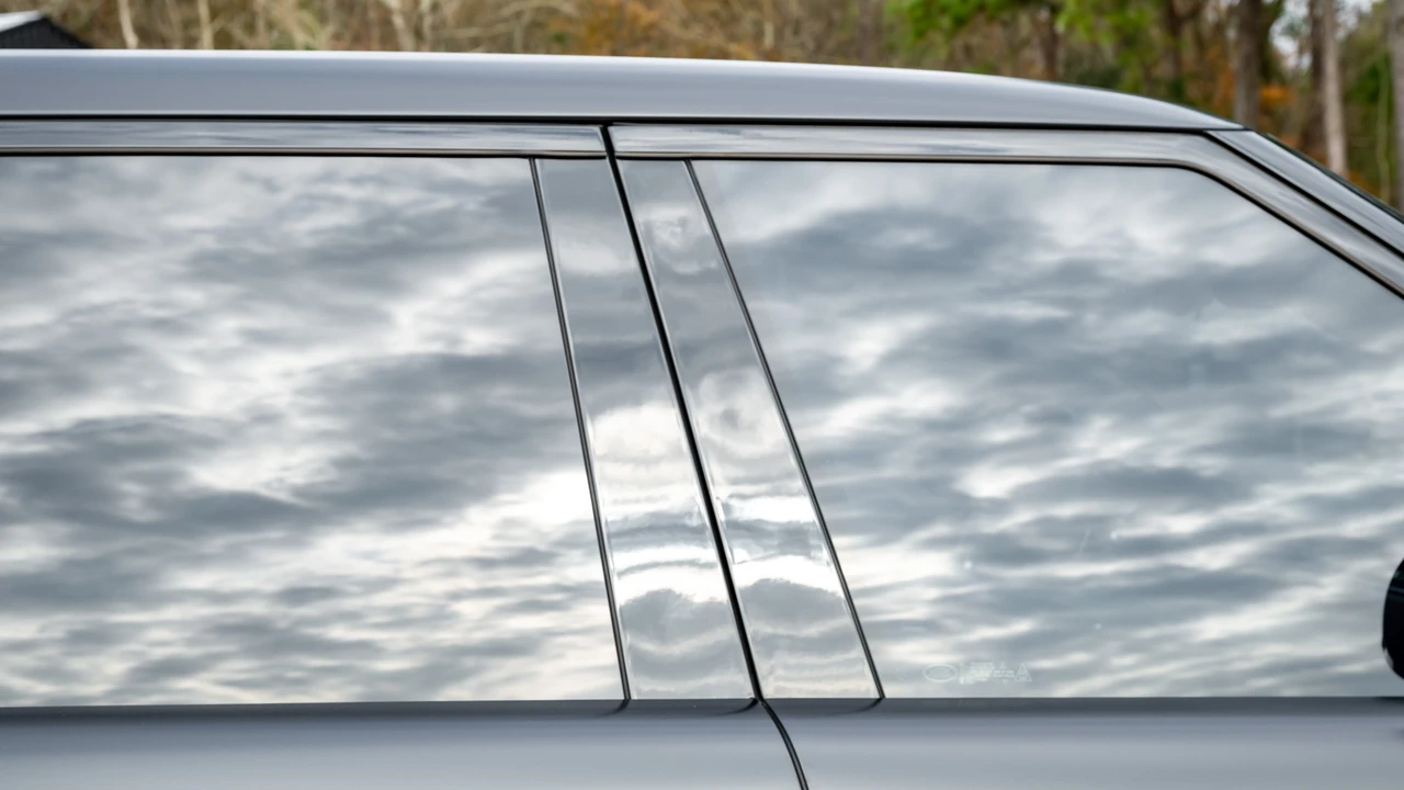 2023 Land Rover Range Rover L460 - Image 29 of 31