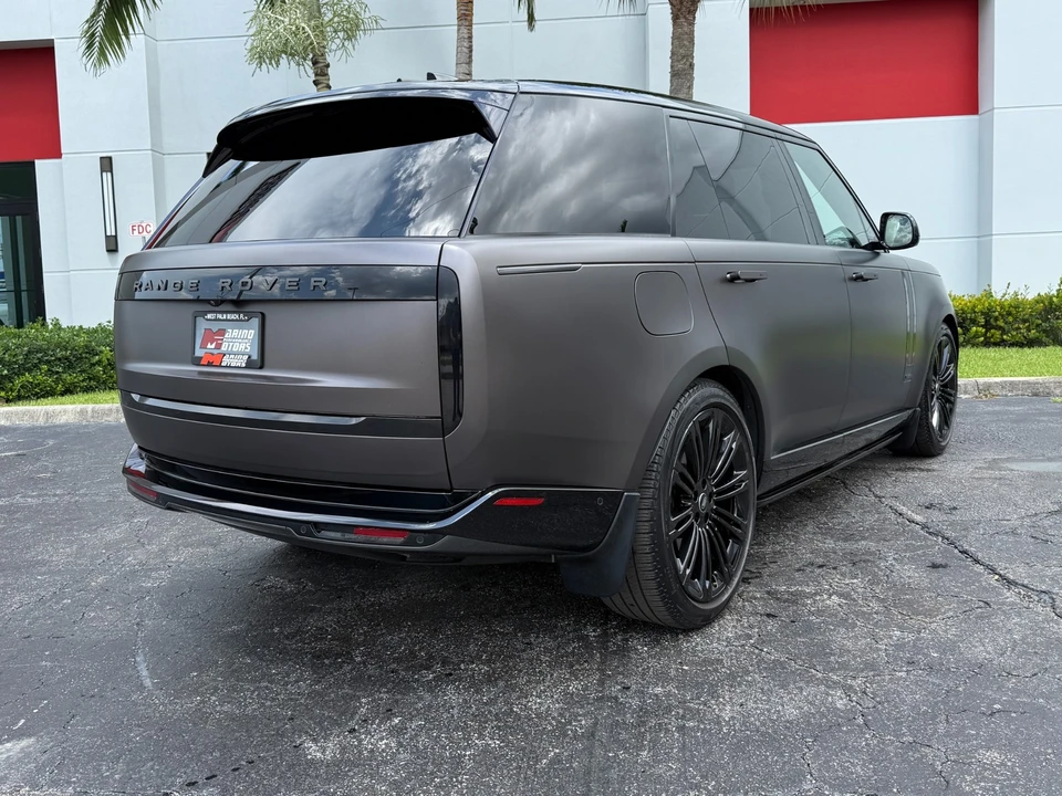 2023 Land Rover Range Rover L460 - Image 17 of 31