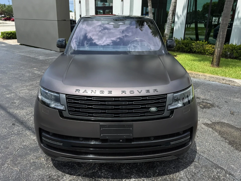2023 Land Rover Range Rover L460 - Image 8 of 31
