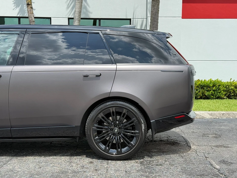 2023 Land Rover Range Rover L460 - Image 12 of 31