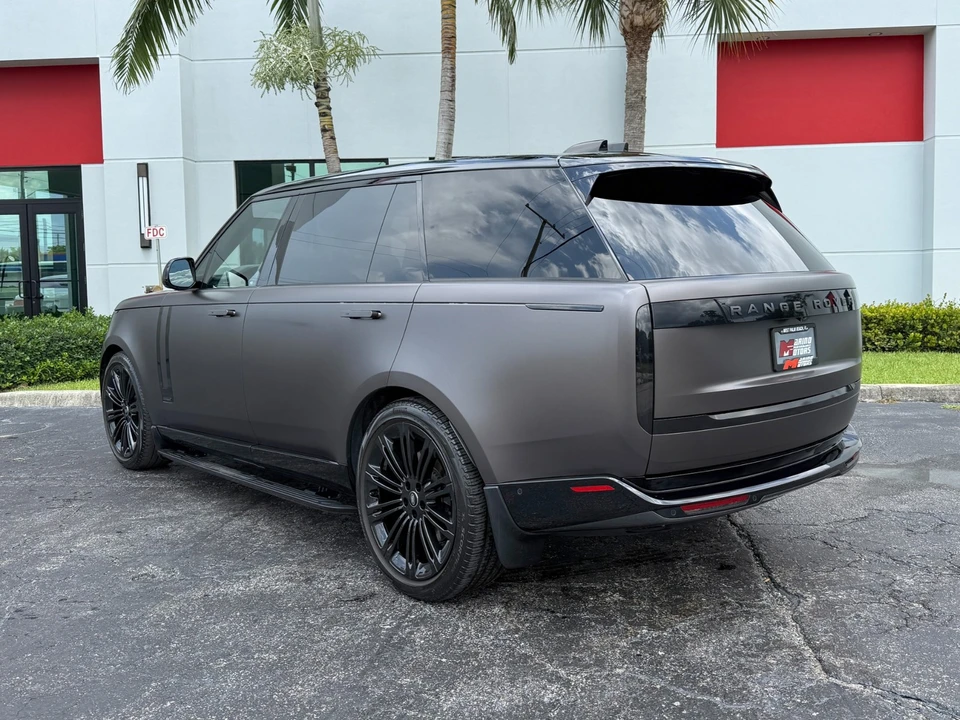 2023 Land Rover Range Rover L460 - Image 14 of 31