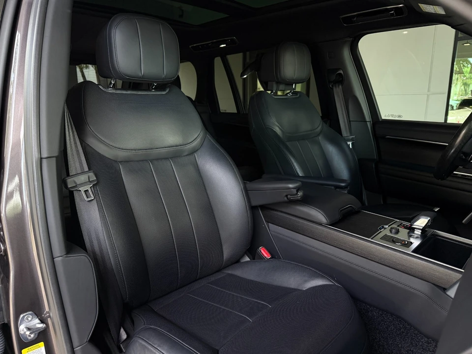 2023 Land Rover Range Rover L460 - Image 31 of 31