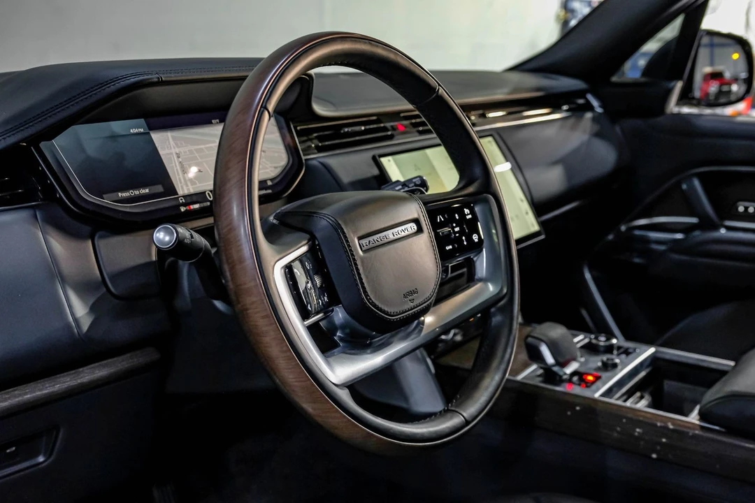 2023 Land Rover Range Rover L460 - Image 23 of 31