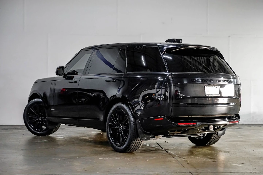 2023 Land Rover Range Rover L460 - Image 16 of 31
