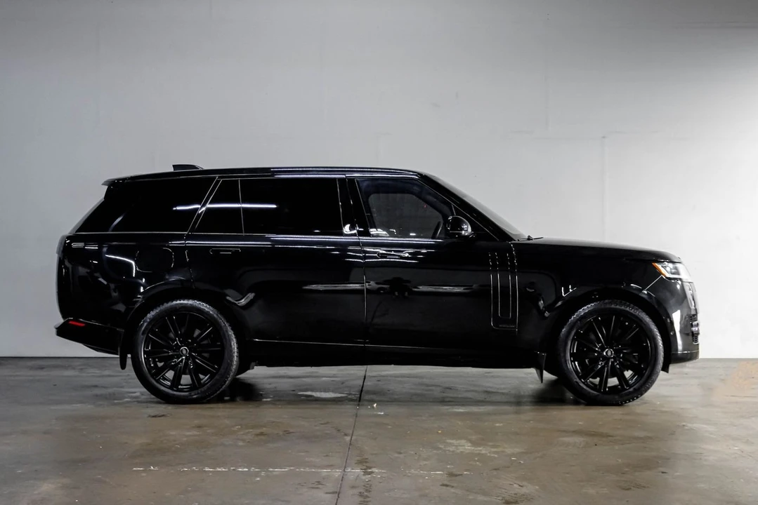 2023 Land Rover Range Rover L460 - Image 11 of 31