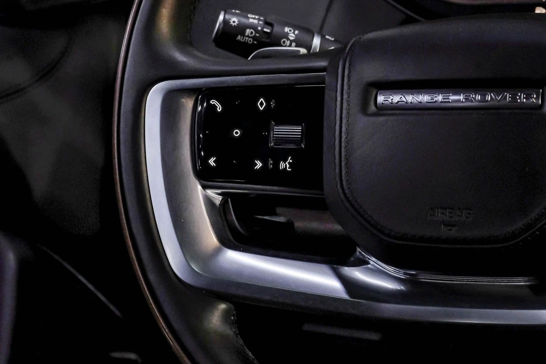 2023 Land Rover Range Rover L460 - Image 24 of 31