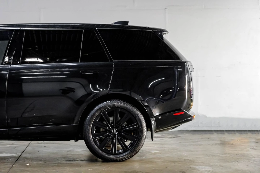 2023 Land Rover Range Rover L460 - Image 19 of 21