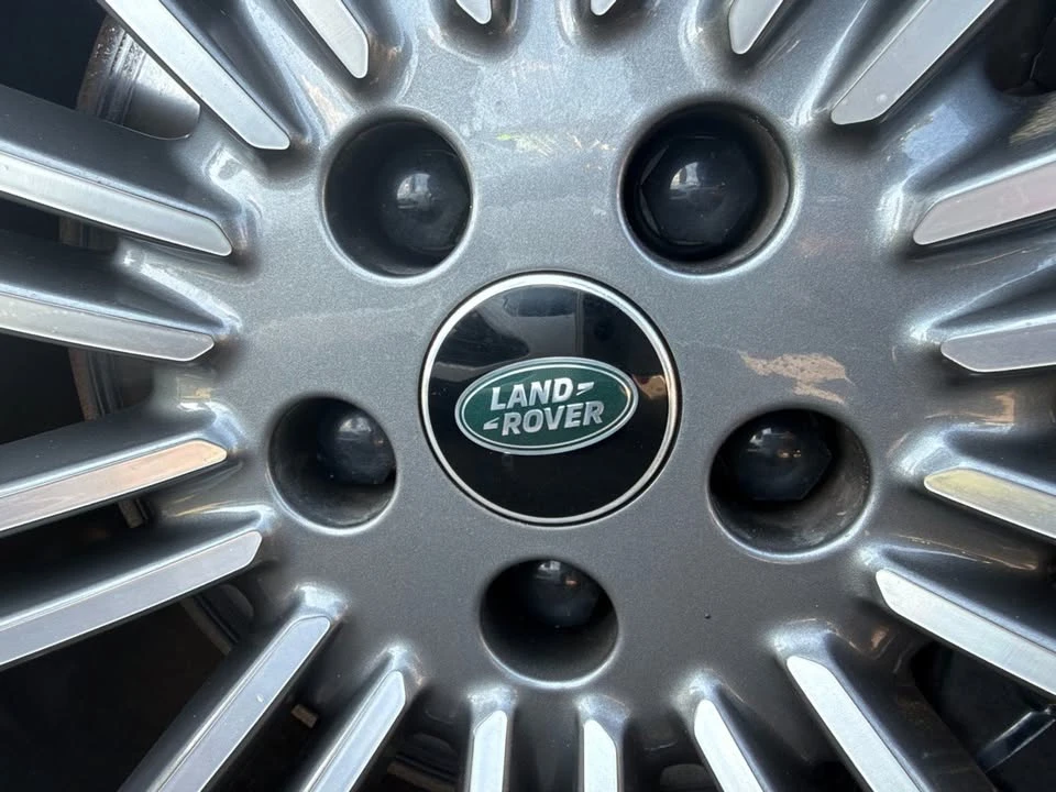 2023 Land Rover Range Rover L460 - Image 17 of 18