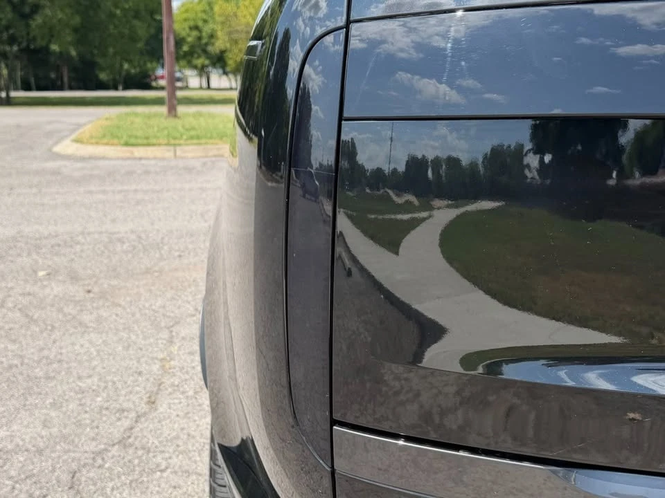 2023 Land Rover Range Rover L460 - Image 15 of 18