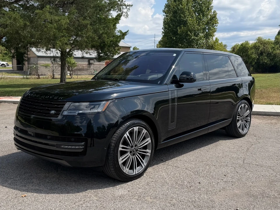 2023 Land Rover Range Rover L460 - Image 2 of 18