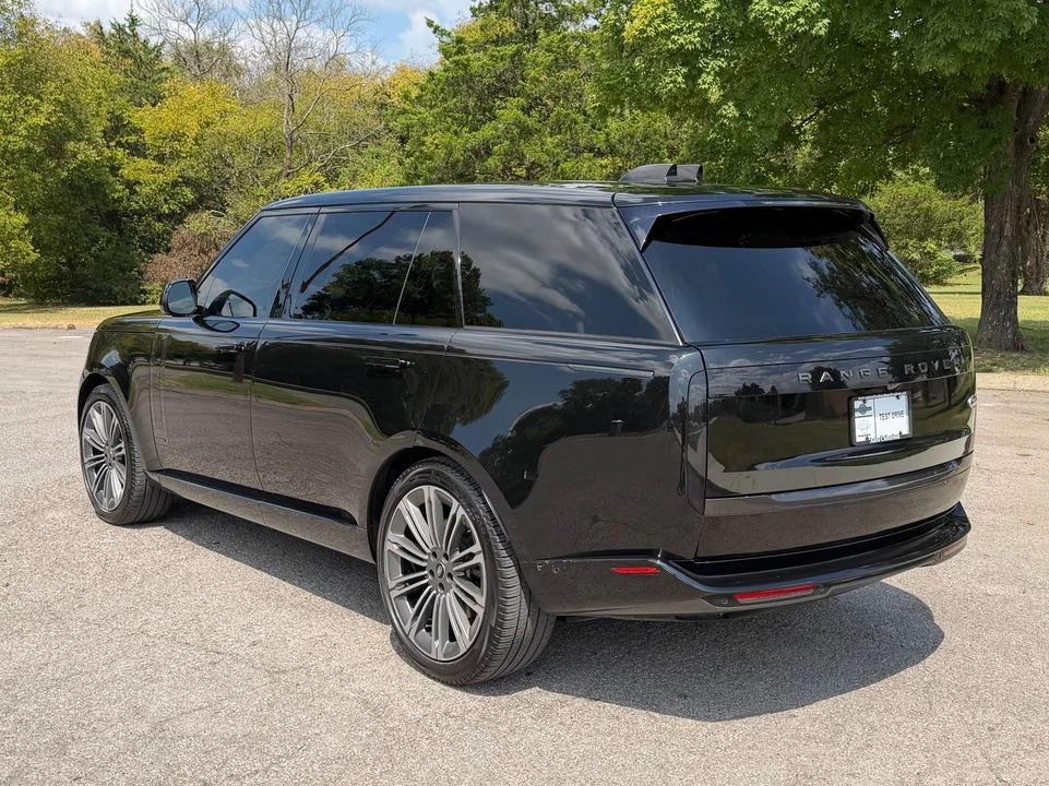 2023 Land Rover Range Rover L460 - Image 4 of 18
