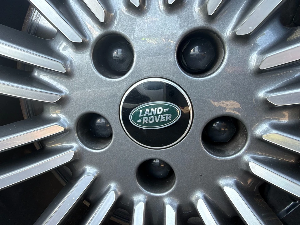 2023 Land Rover Range Rover L460 - Image 17 of 18