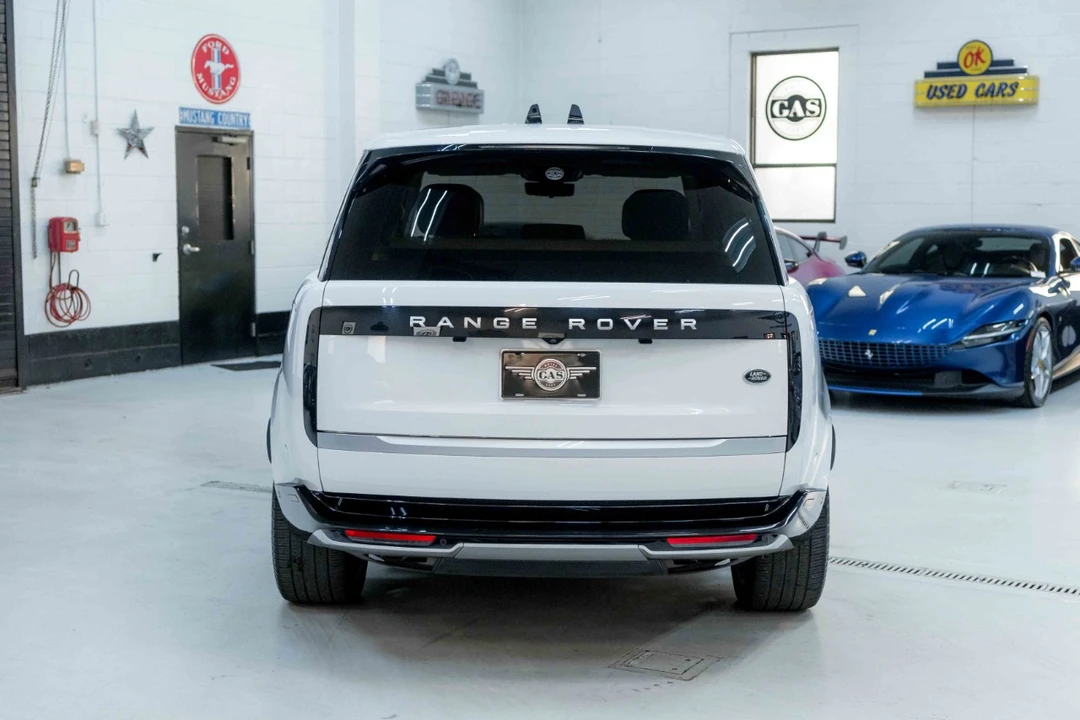 2023 Land Rover Range Rover L460 - Image 9 of 21