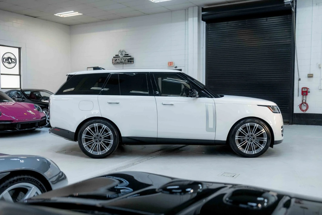 2023 Land Rover Range Rover L460 - Image 7 of 21