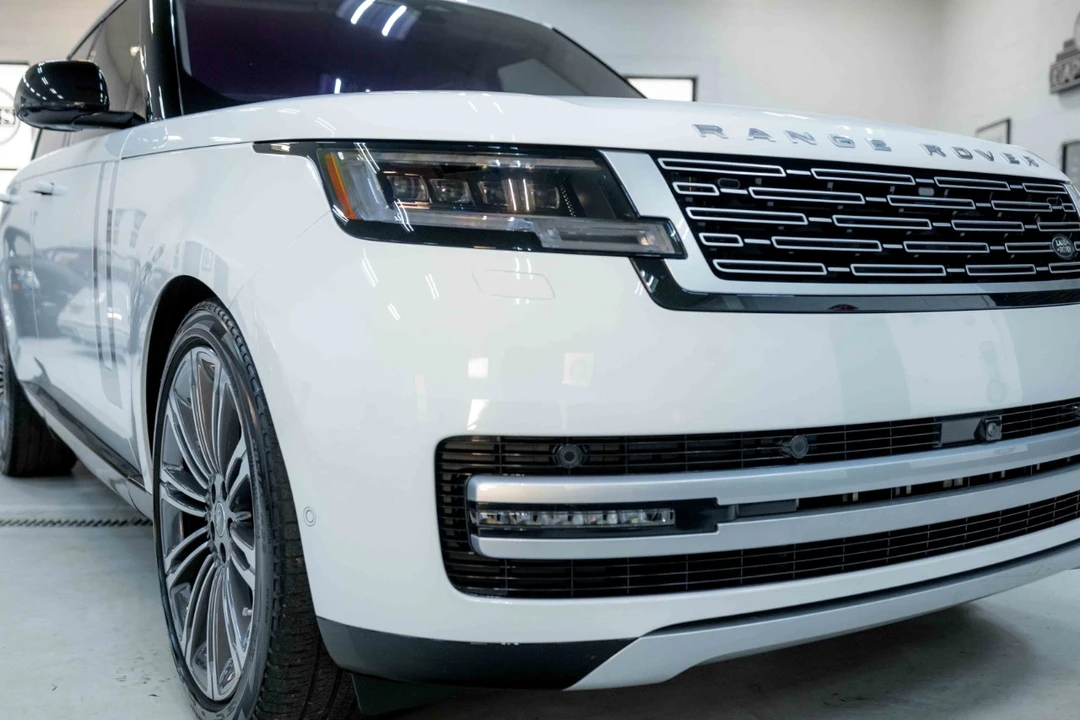 2023 Land Rover Range Rover L460 - Image 15 of 21