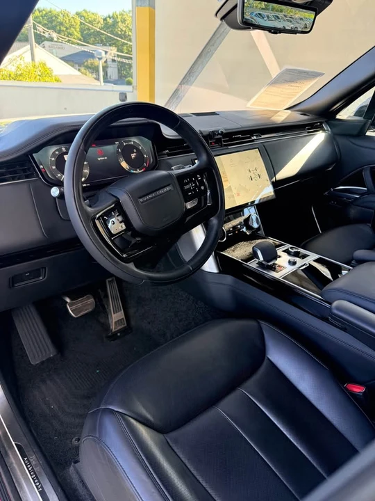 2023 Land Rover Range Rover L460 - Image 10 of 15