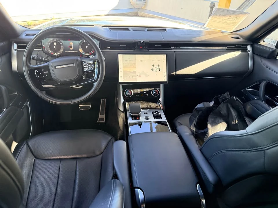 2023 Land Rover Range Rover L460 - Image 9 of 15