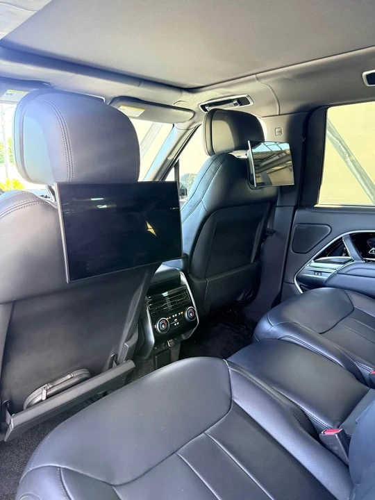 2023 Land Rover Range Rover L460 - Image 14 of 15