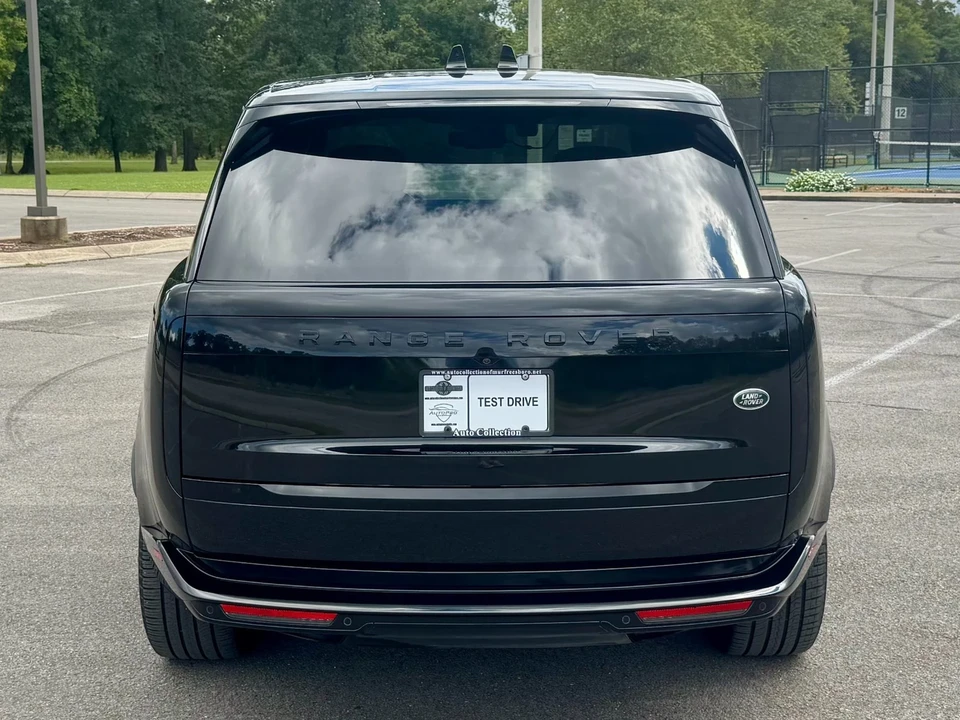 2023 Land Rover Range Rover L460 - Image 5 of 12