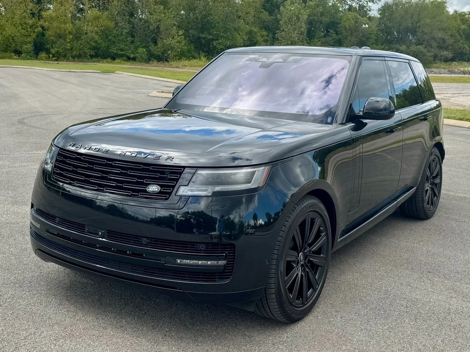 2023 Land Rover Range Rover L460 - Image 2 of 12