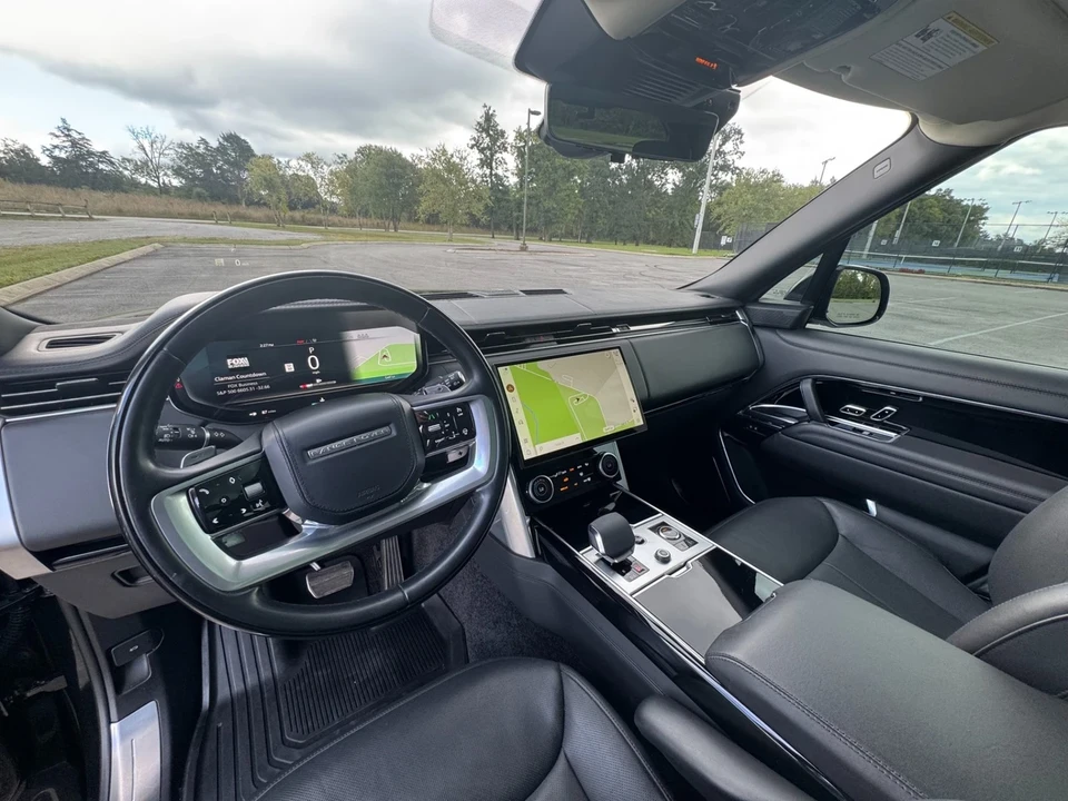 2023 Land Rover Range Rover L460 - Image 11 of 12