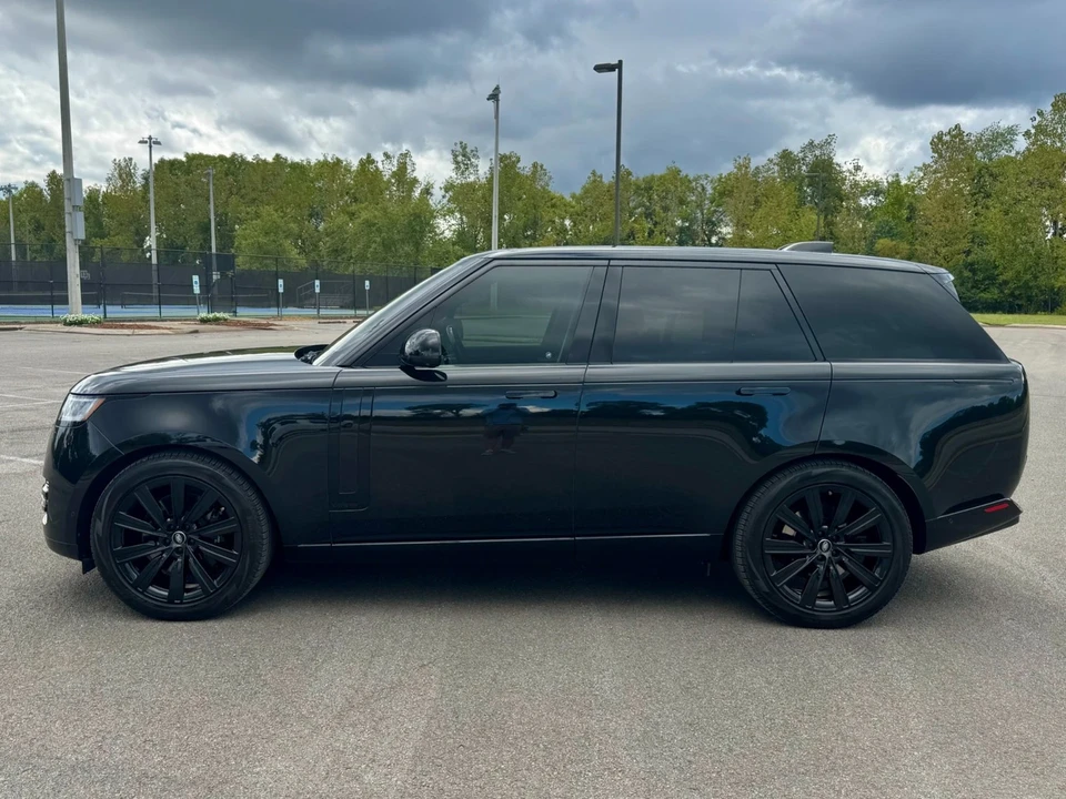2023 Land Rover Range Rover L460 - Image 7 of 12