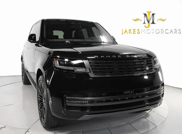2023 Land Rover Range Rover L460 - Image 16 of 21