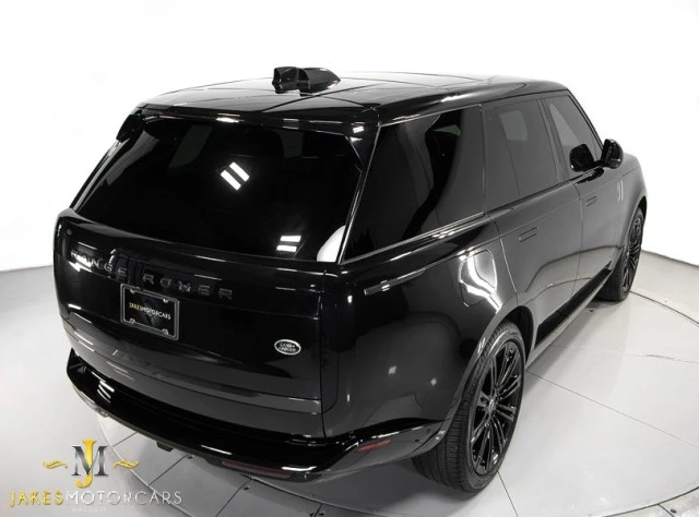2023 Land Rover Range Rover L460 - Image 11 of 21
