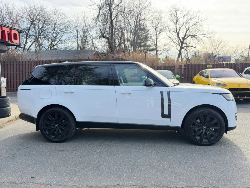 2023 Land Rover Range Rover L460 - Image 4 of 12