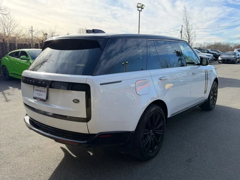 2023 Land Rover Range Rover L460 - Image 5 of 12