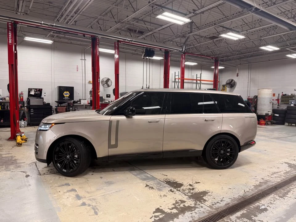 2023 Land Rover Range Rover L460 - Image 4 of 20