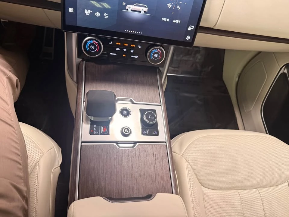 2023 Land Rover Range Rover L460 - Image 15 of 20
