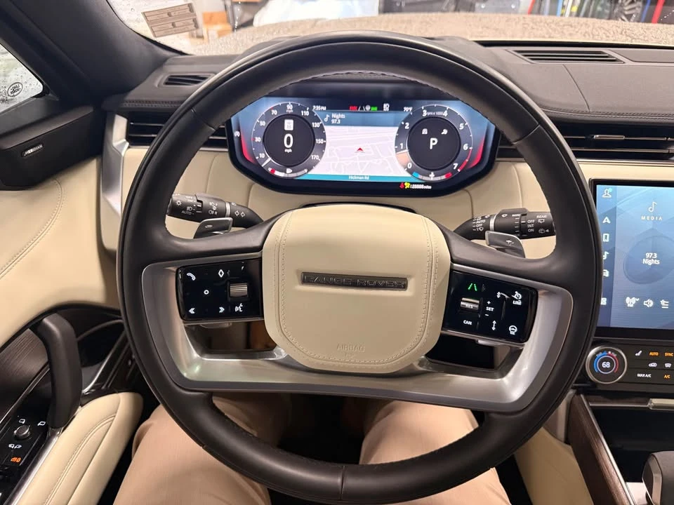 2023 Land Rover Range Rover L460 - Image 13 of 20