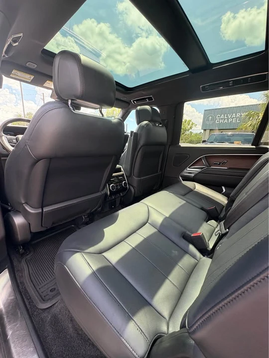 2023 Land Rover Range Rover L460 - Image 7 of 14