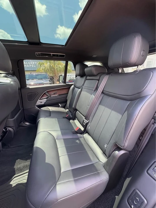 2023 Land Rover Range Rover L460 - Image 8 of 14