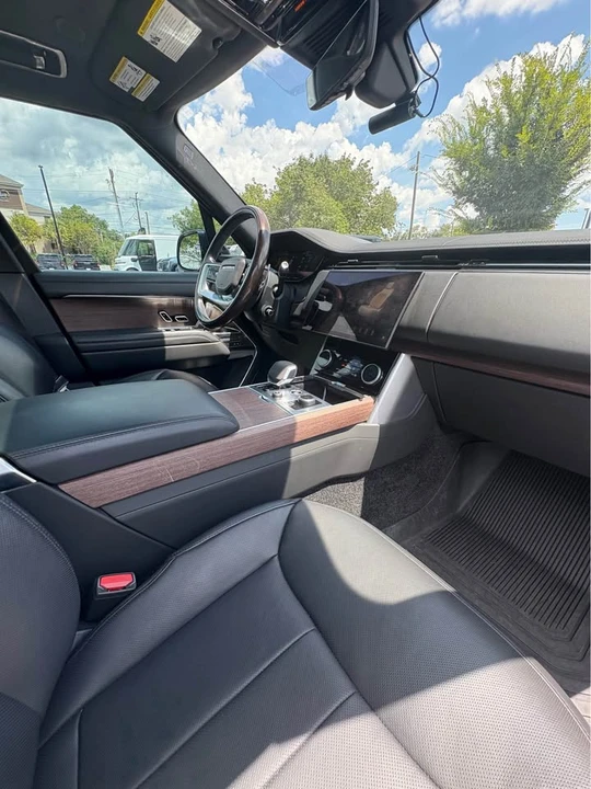 2023 Land Rover Range Rover L460 - Image 13 of 14