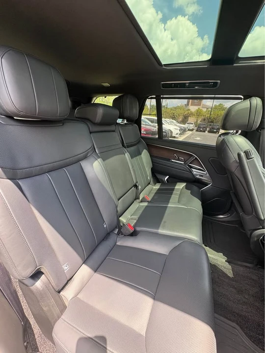 2023 Land Rover Range Rover L460 - Image 11 of 14