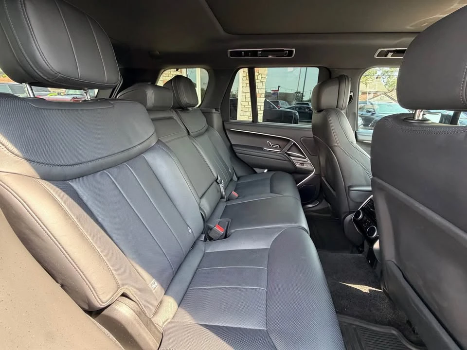 2023 Land Rover Range Rover L460 - Image 8 of 15