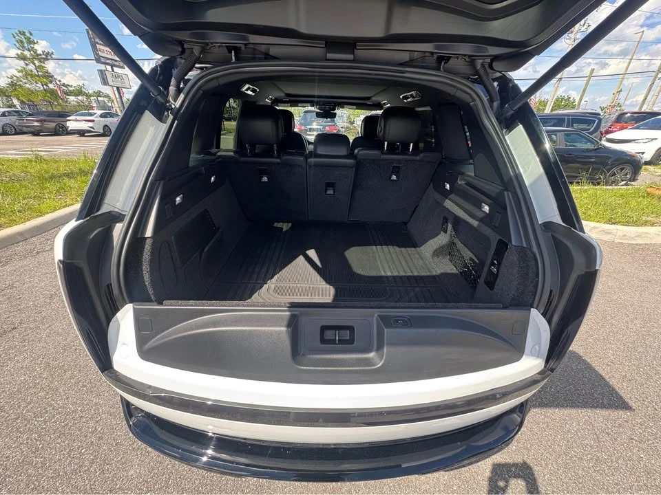 2023 Land Rover Range Rover L460 - Image 7 of 20