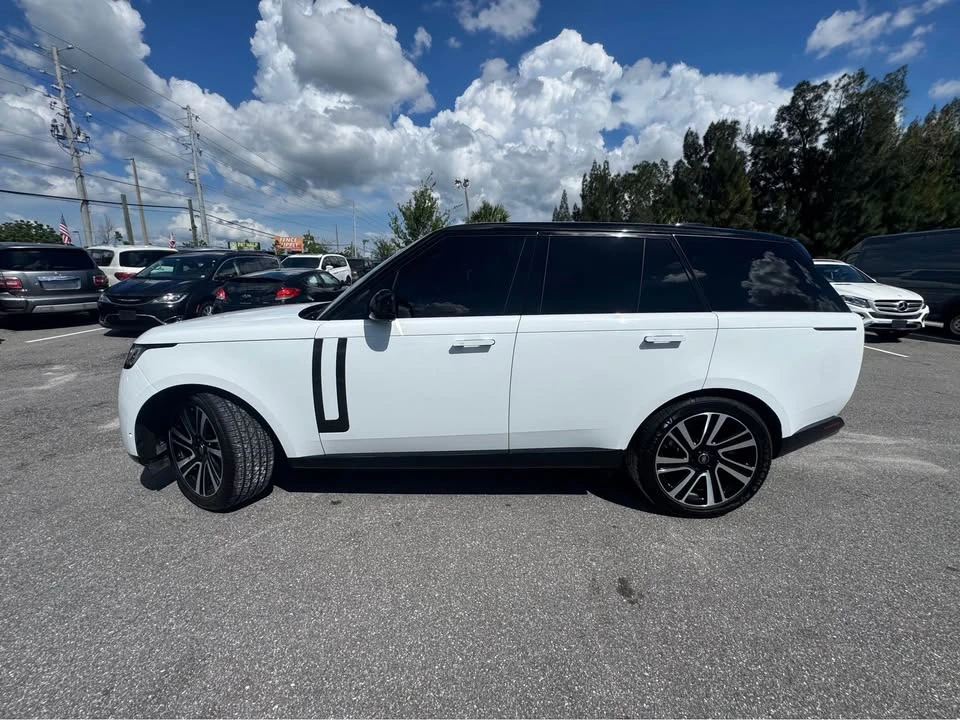 2023 Land Rover Range Rover L460 - Image 9 of 20