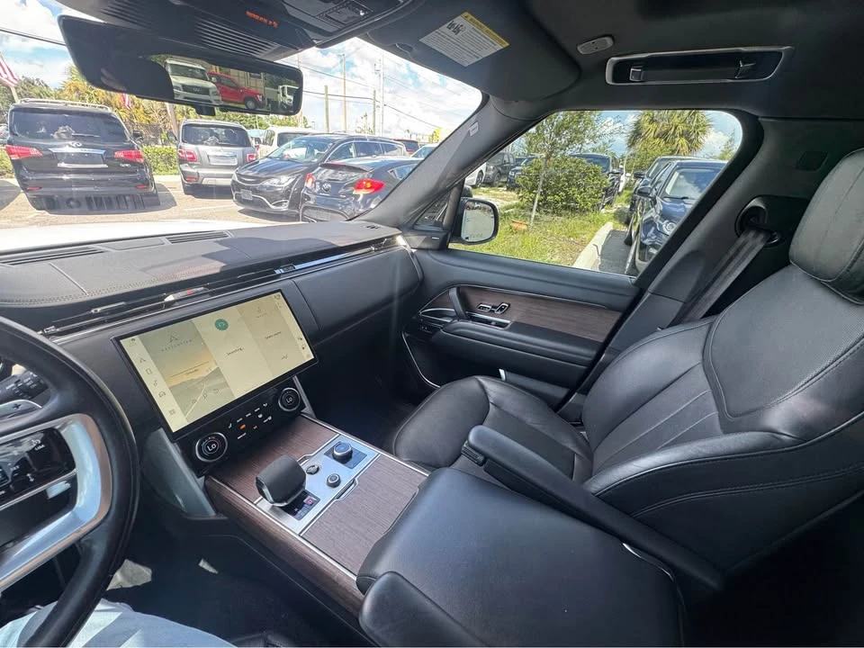 2023 Land Rover Range Rover L460 - Image 13 of 20