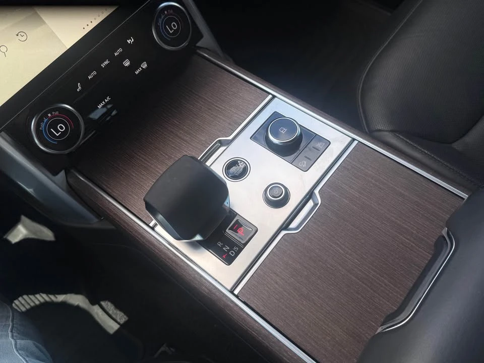 2023 Land Rover Range Rover L460 - Image 15 of 20
