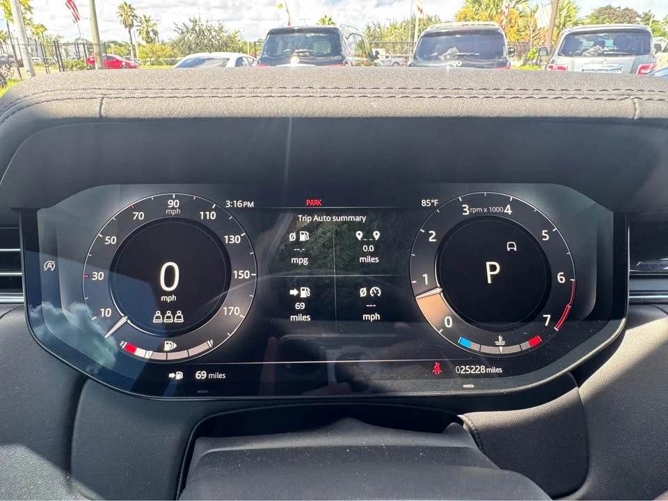 2023 Land Rover Range Rover L460 - Image 12 of 20