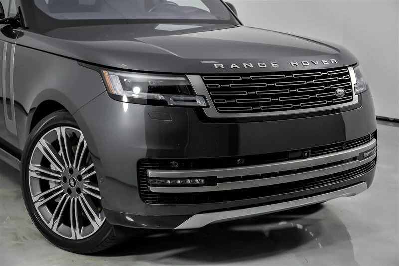 2023 Land Rover Range Rover L460 - Image 3 of 12