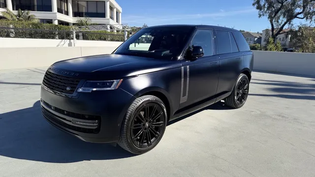2023 Land Rover Range Rover P530 SE