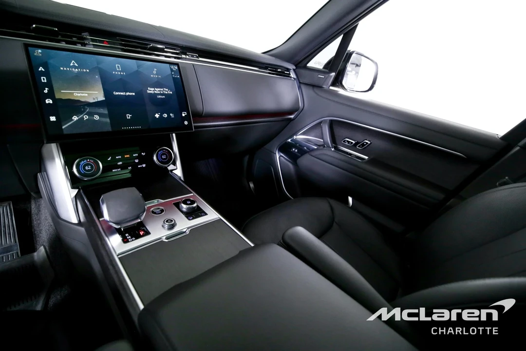 2023 Land Rover Range Rover L460 - Image 15 of 21