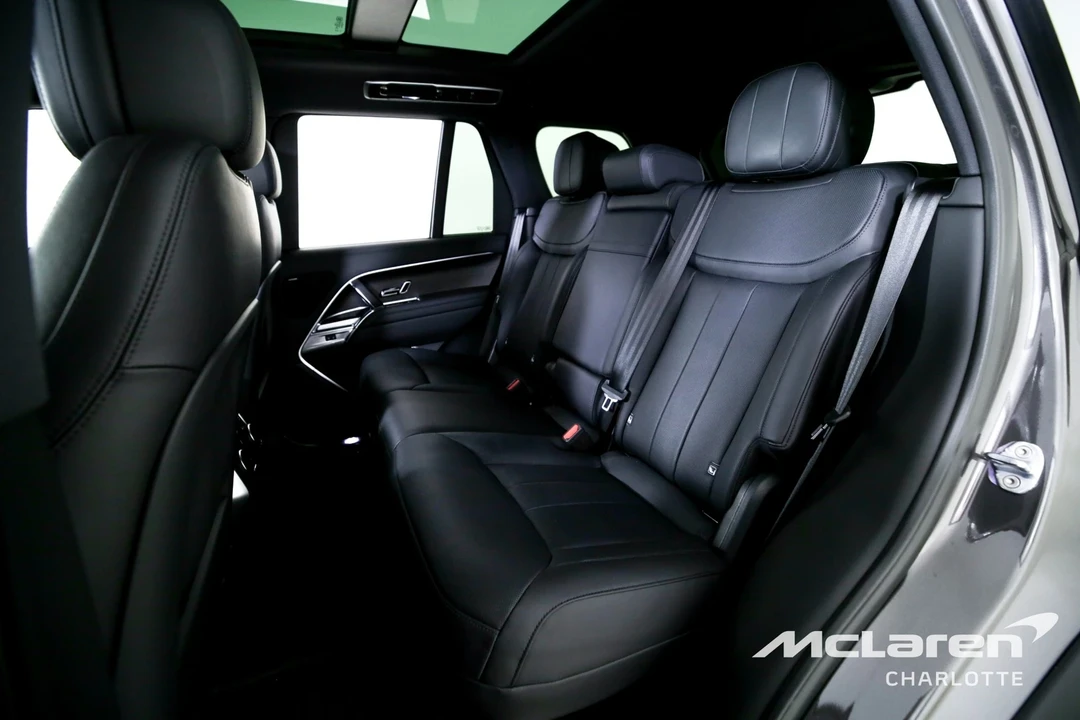 2023 Land Rover Range Rover L460 - Image 18 of 21
