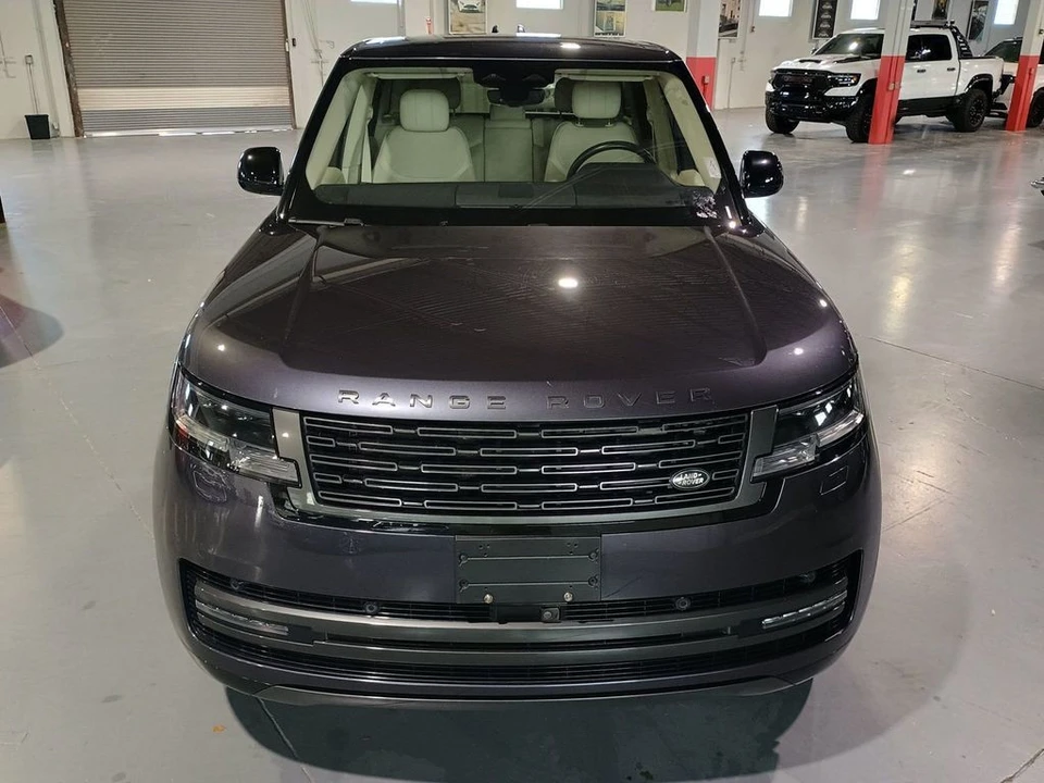 2023 Land Rover Range Rover L460 - Image 9 of 12